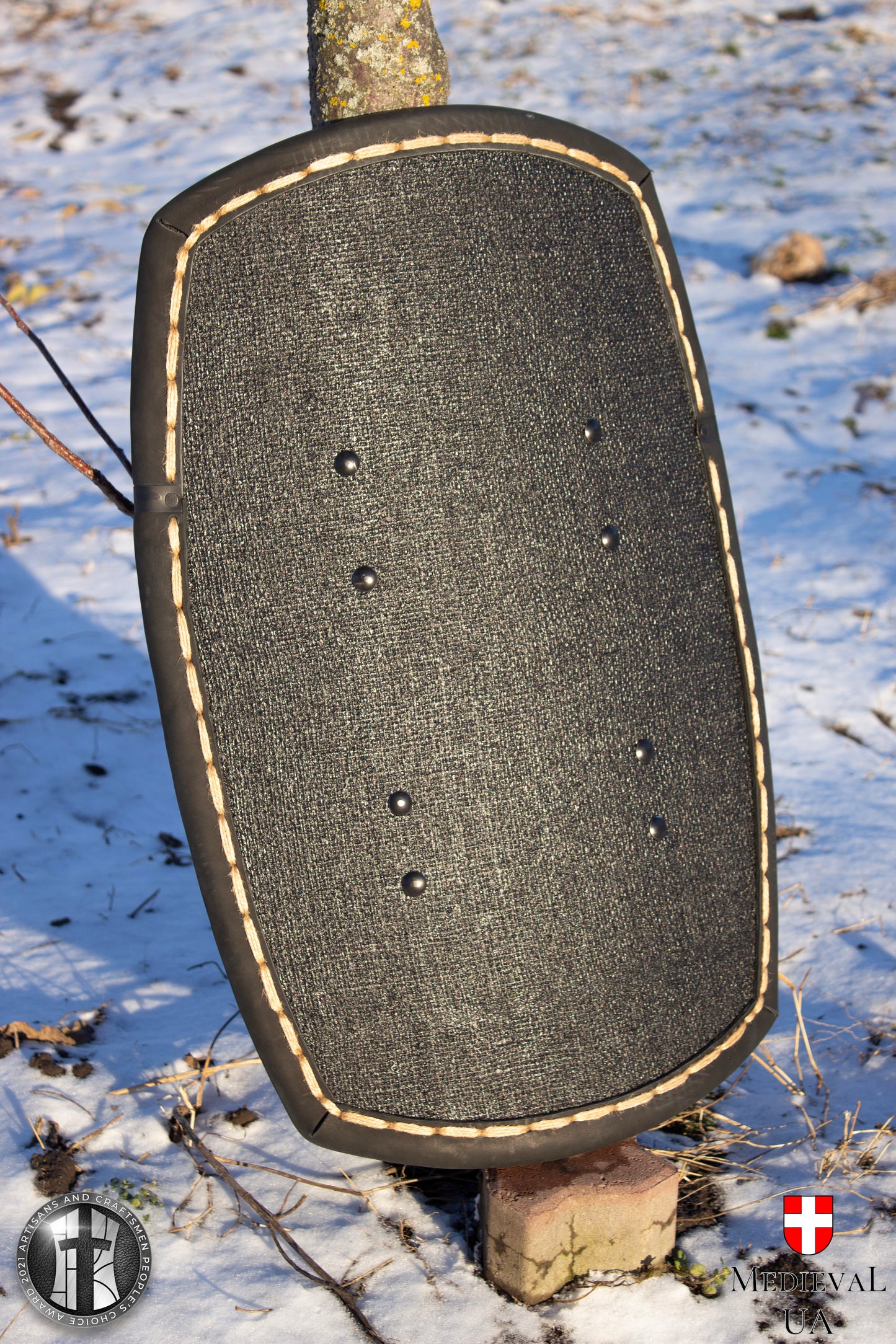 Punch shield "Brick castle"