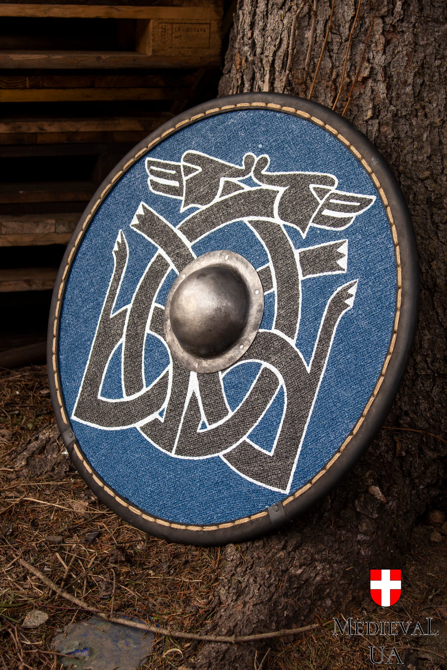 Viking round shield "Wolves", D=70cm