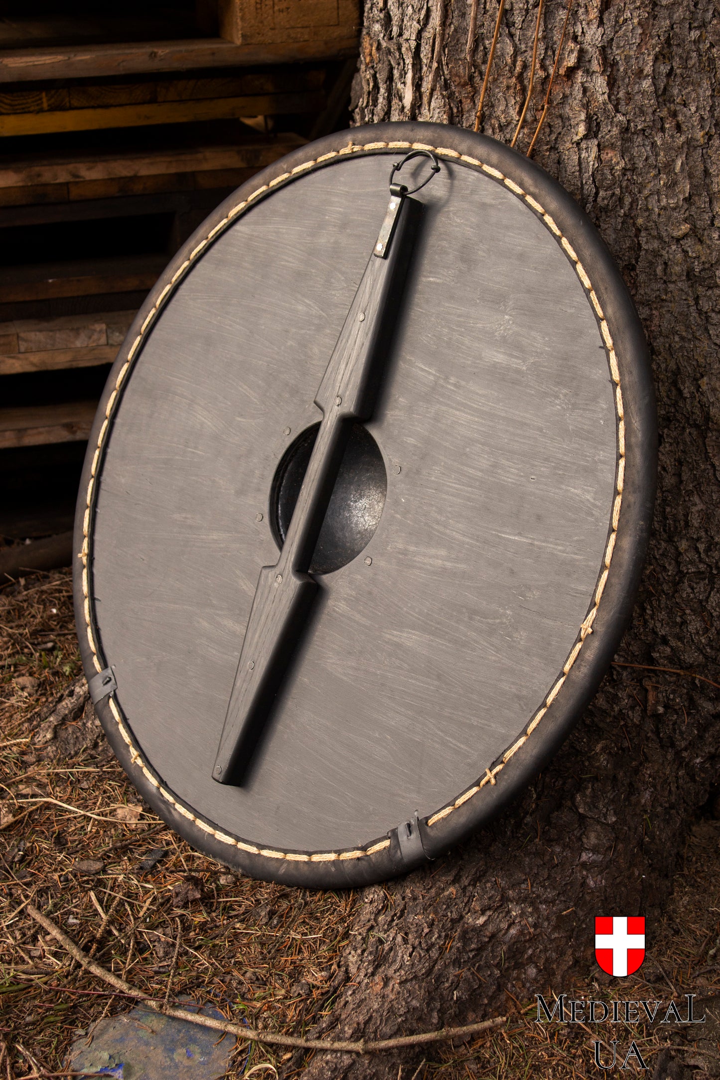 Viking round shield "Wolves", D=70cm