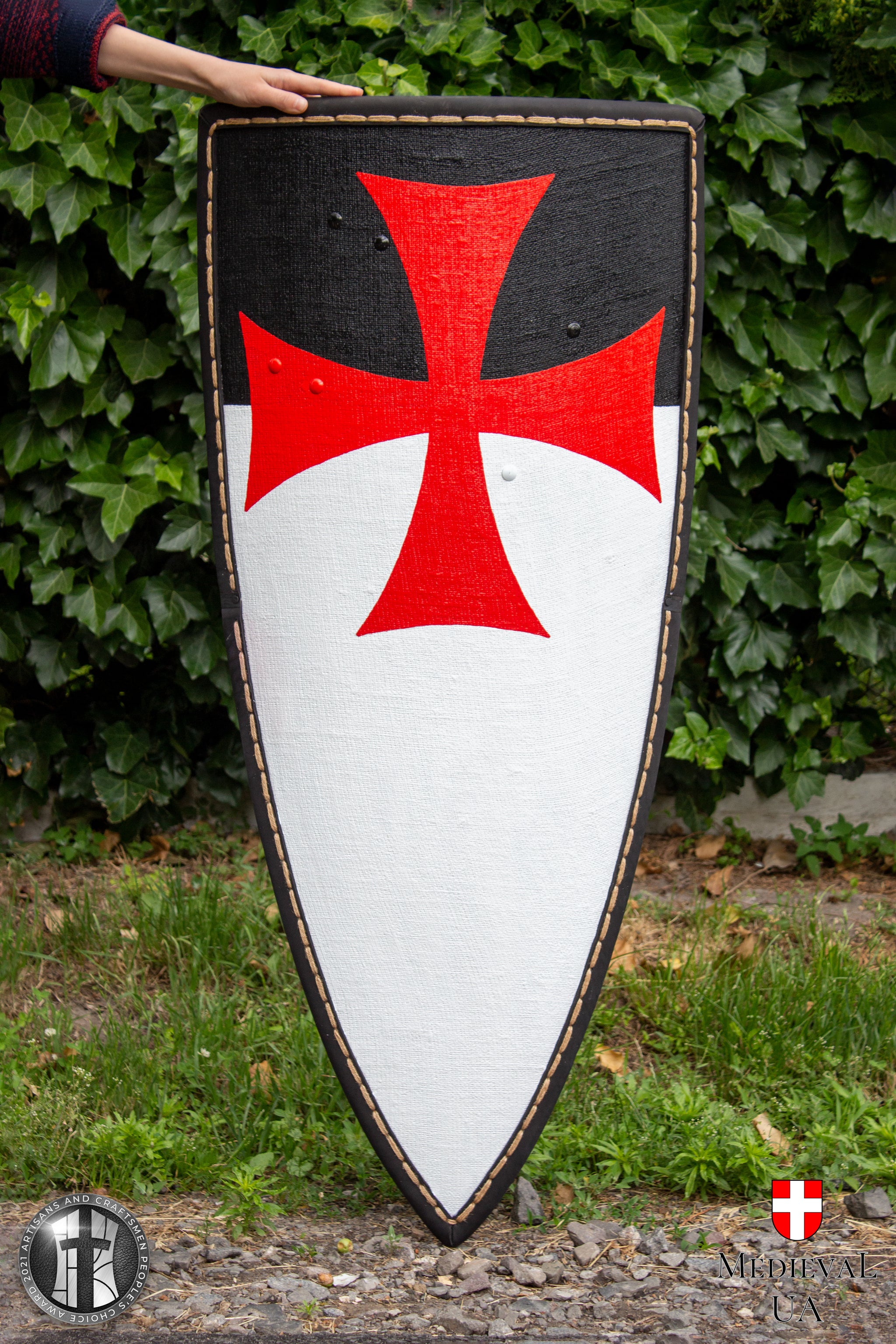 Big medieval heater shield with Templar cross – MedievalUA