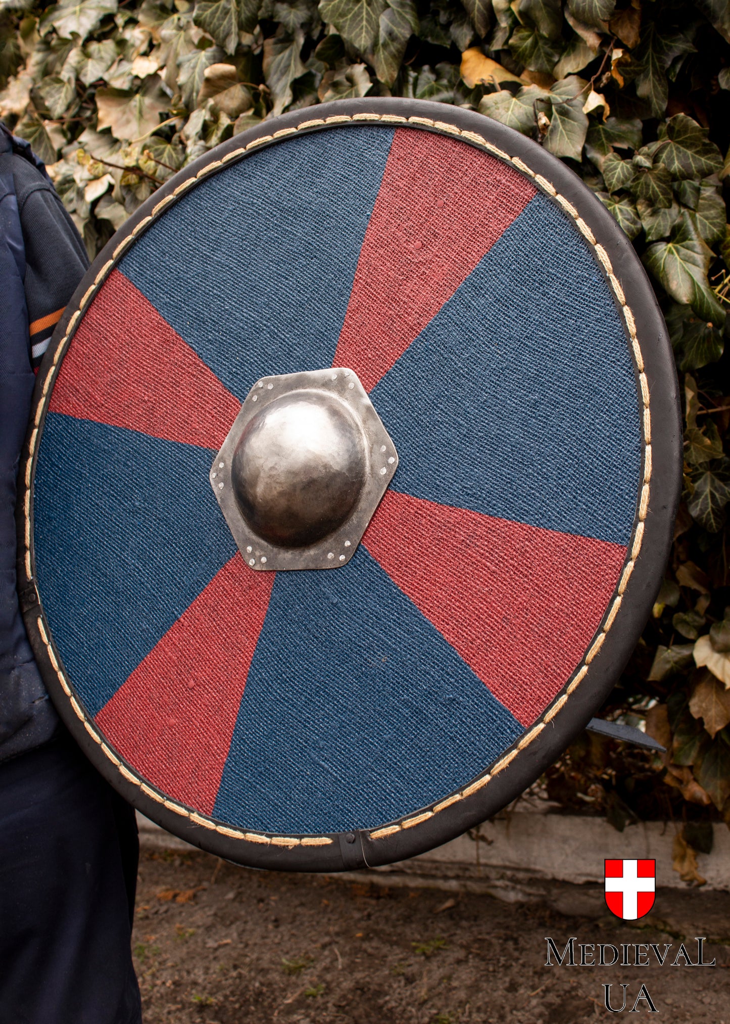 Viking round shield "Roland", D=70cm